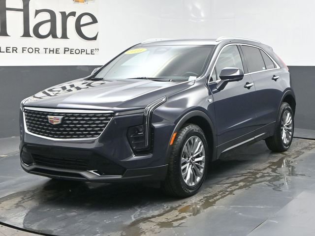 Used 2025 Cadillac XT4 Premium Luxury image 34