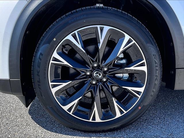 Used 2024 MAZDA CX-90 Plug-In Hybrid w/ Premium Pkg image 7