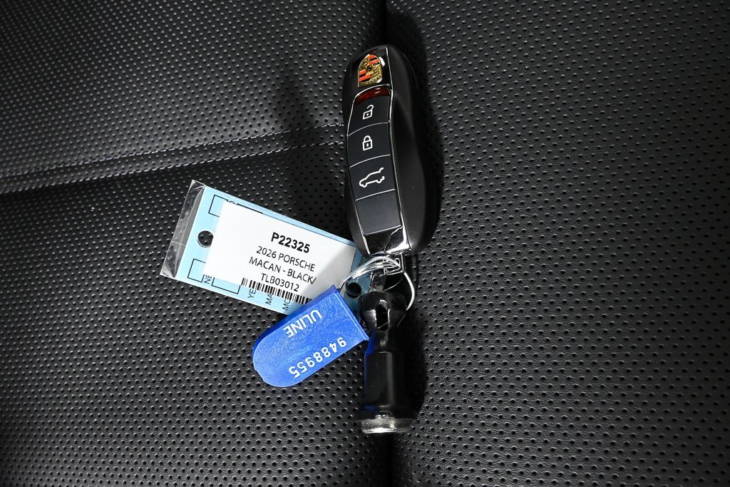 New 2026 Porsche Macan image 27