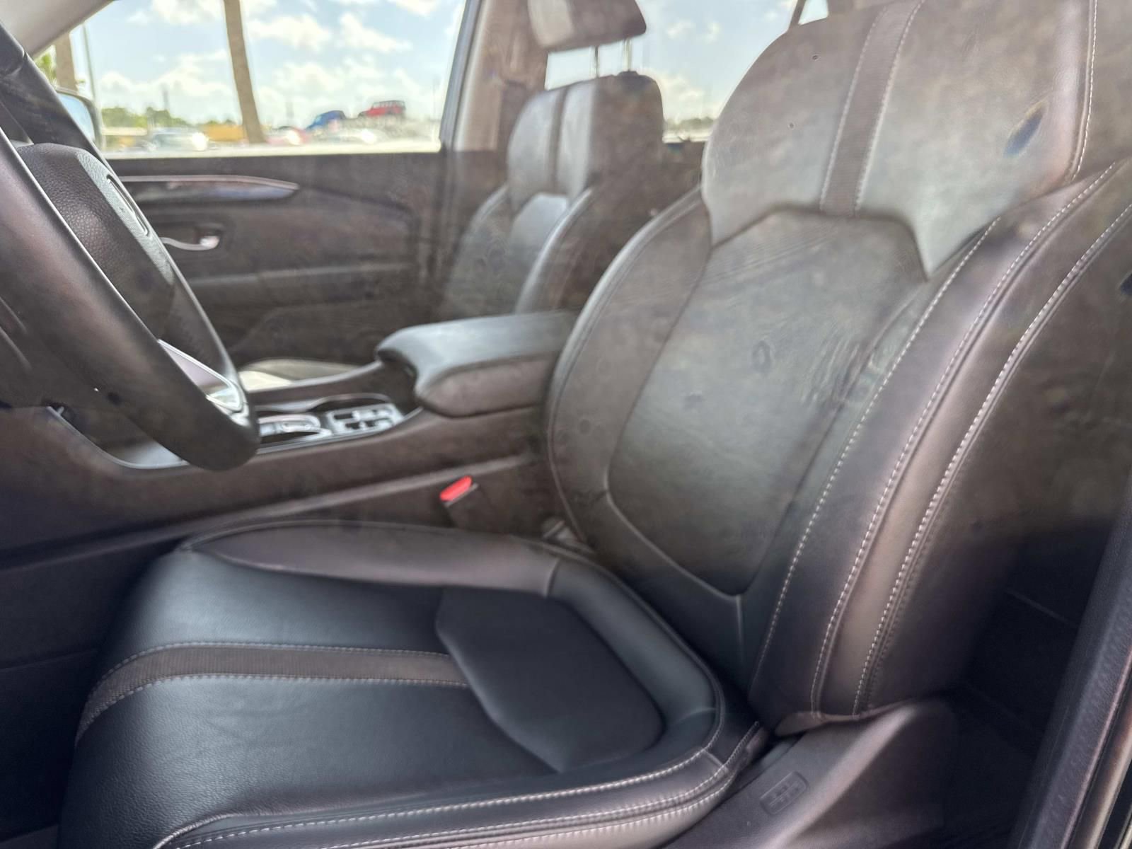Used 2025 Honda Pilot EX-L image 16
