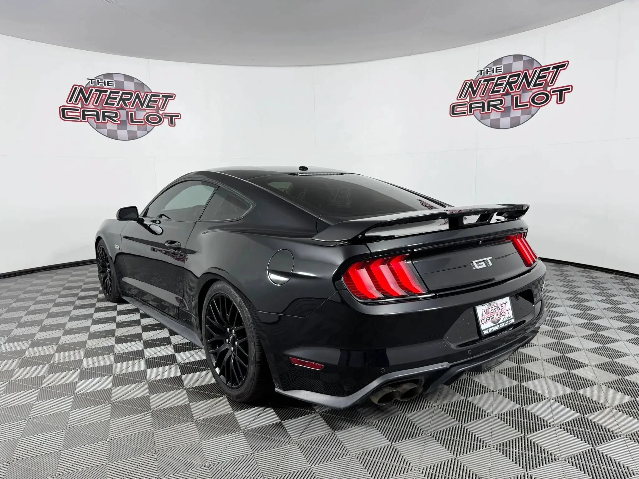 Used 2020 Ford Mustang GT Premium w/ GT Performance Package RWD image 5