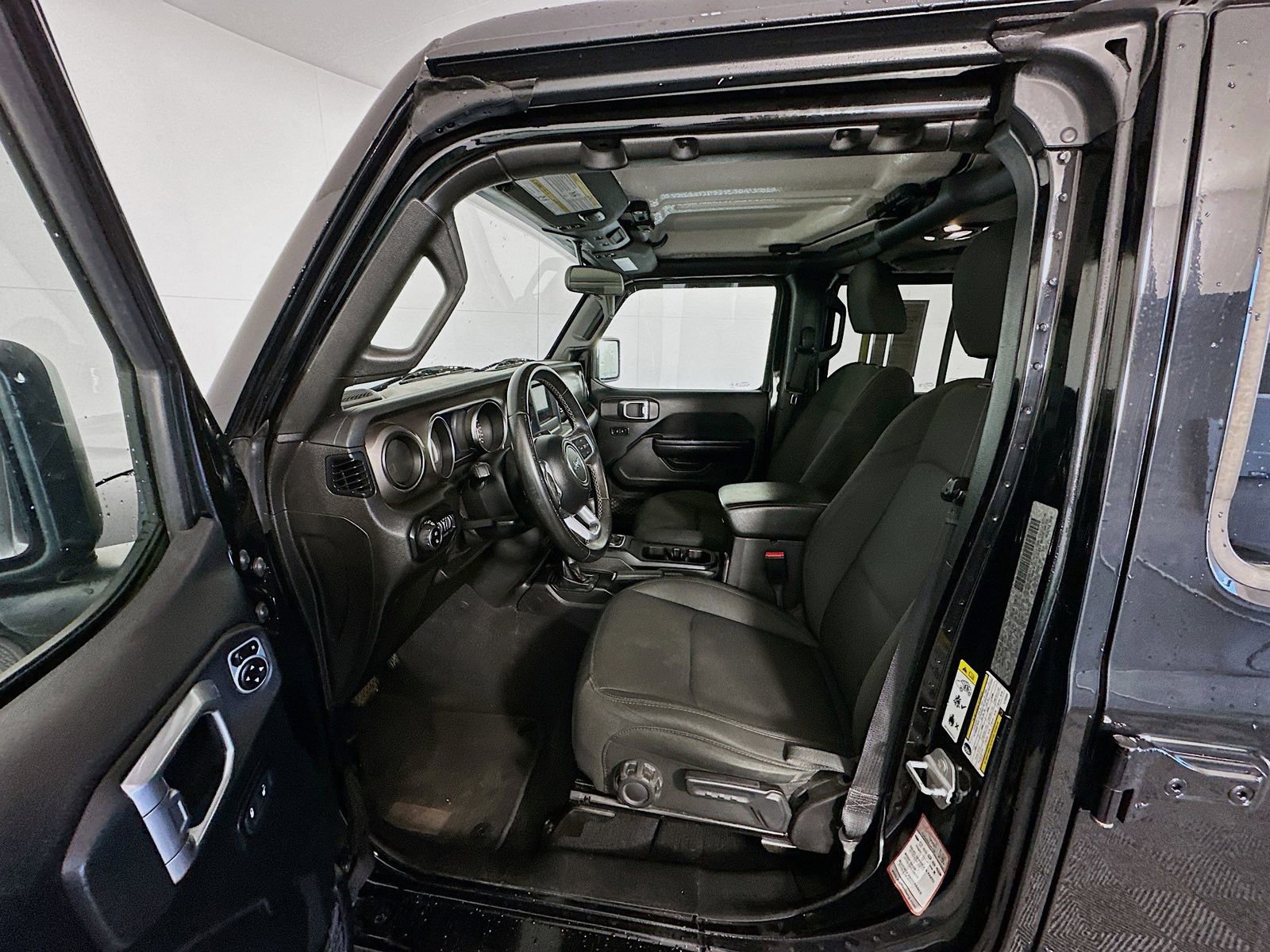 Used 2020 Jeep Gladiator Sport w/ Quick Order Package 24S AWD/4WD image 19