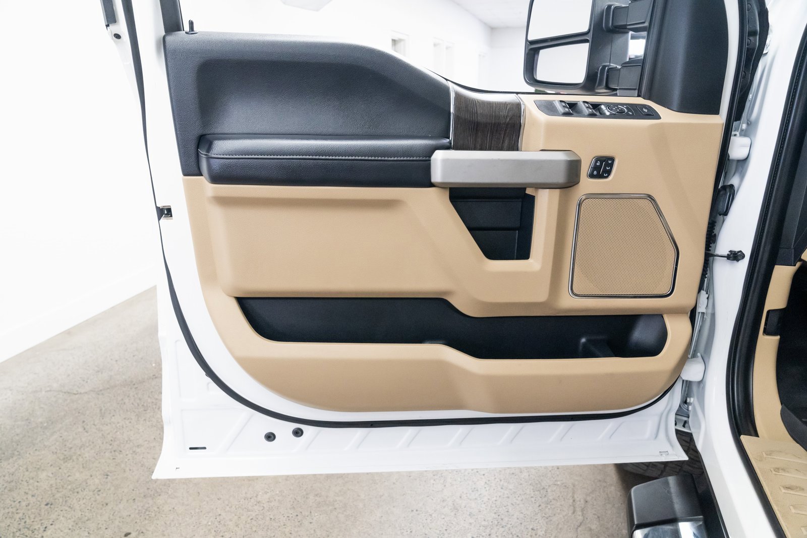 Used 2020 Ford F250 Lariat image 15