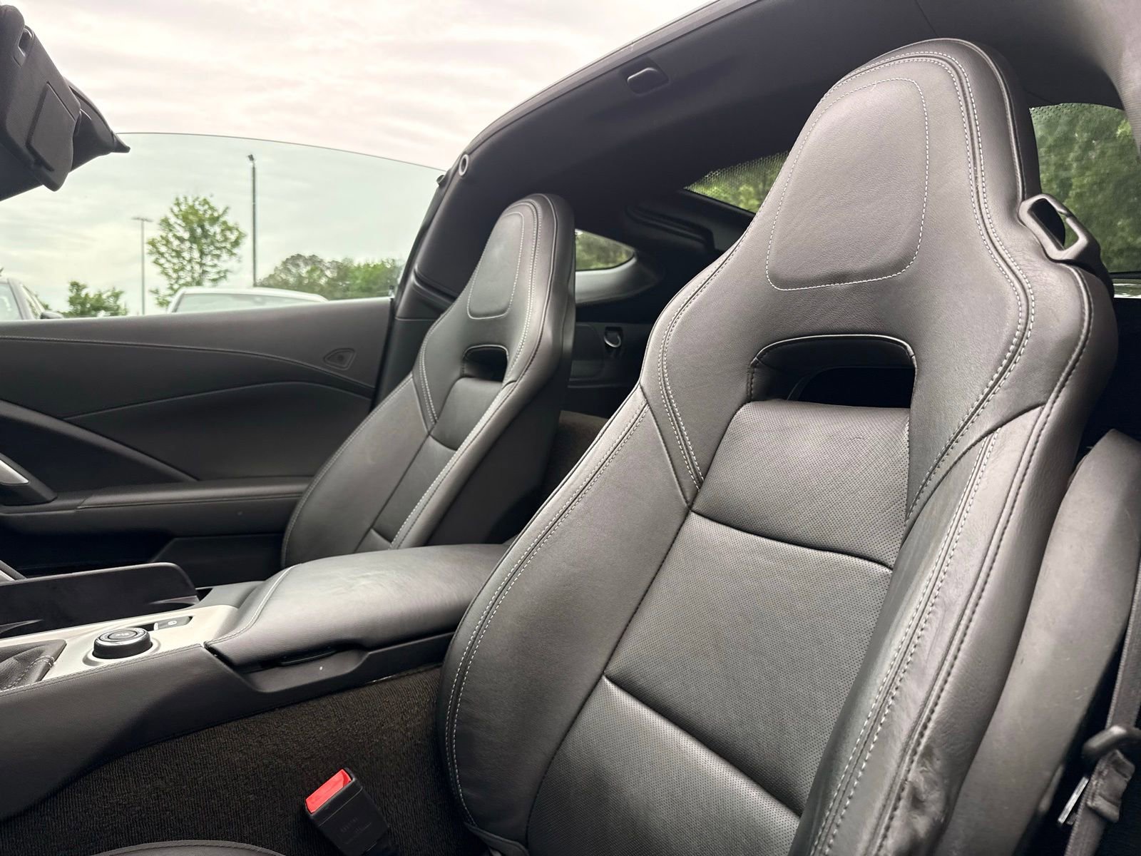 Used 2018 Chevrolet Corvette Stingray Coupe w/ 1LT RWD image 13