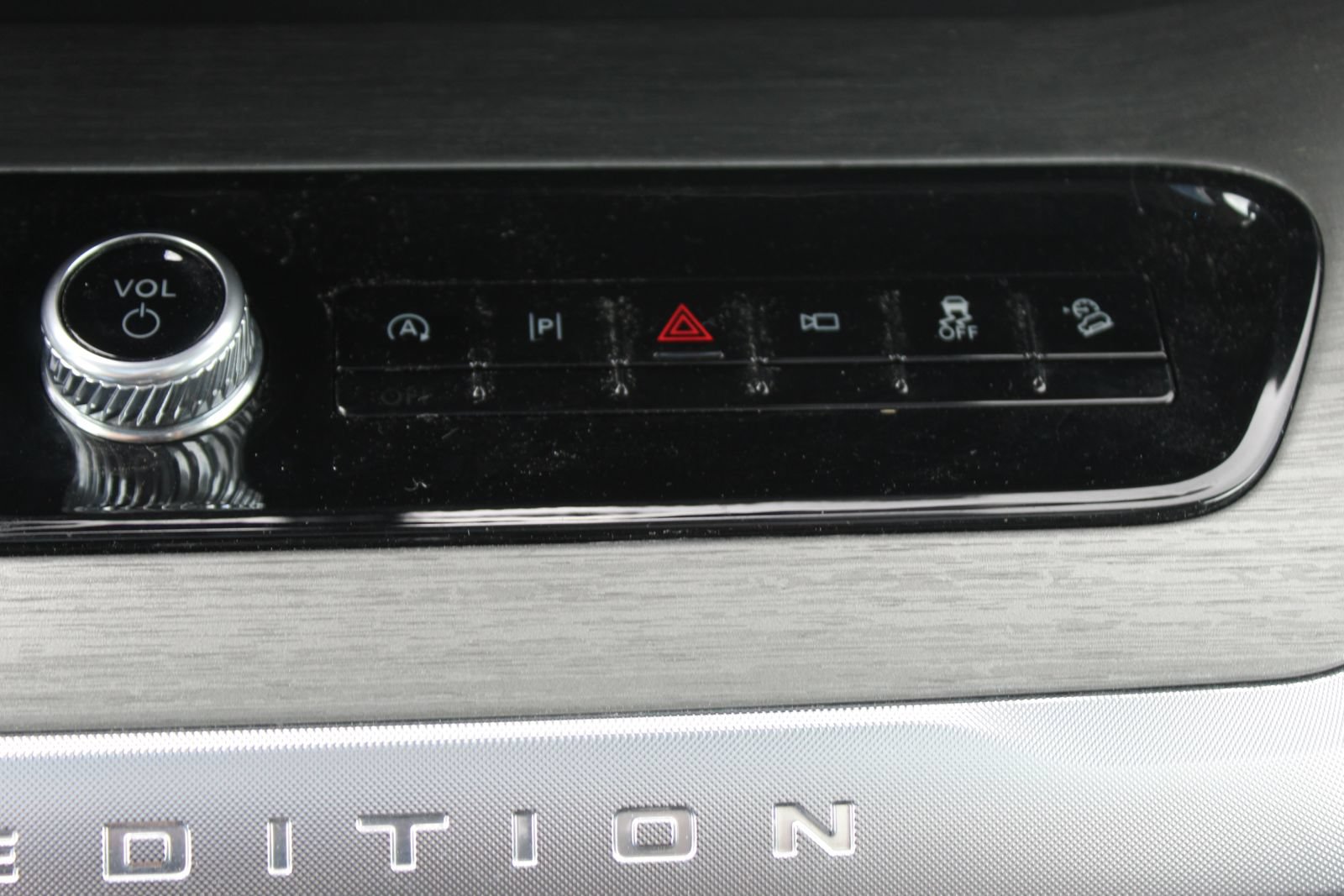 Used 2025 Ford Expedition Max Platinum AWD/4WD image 43