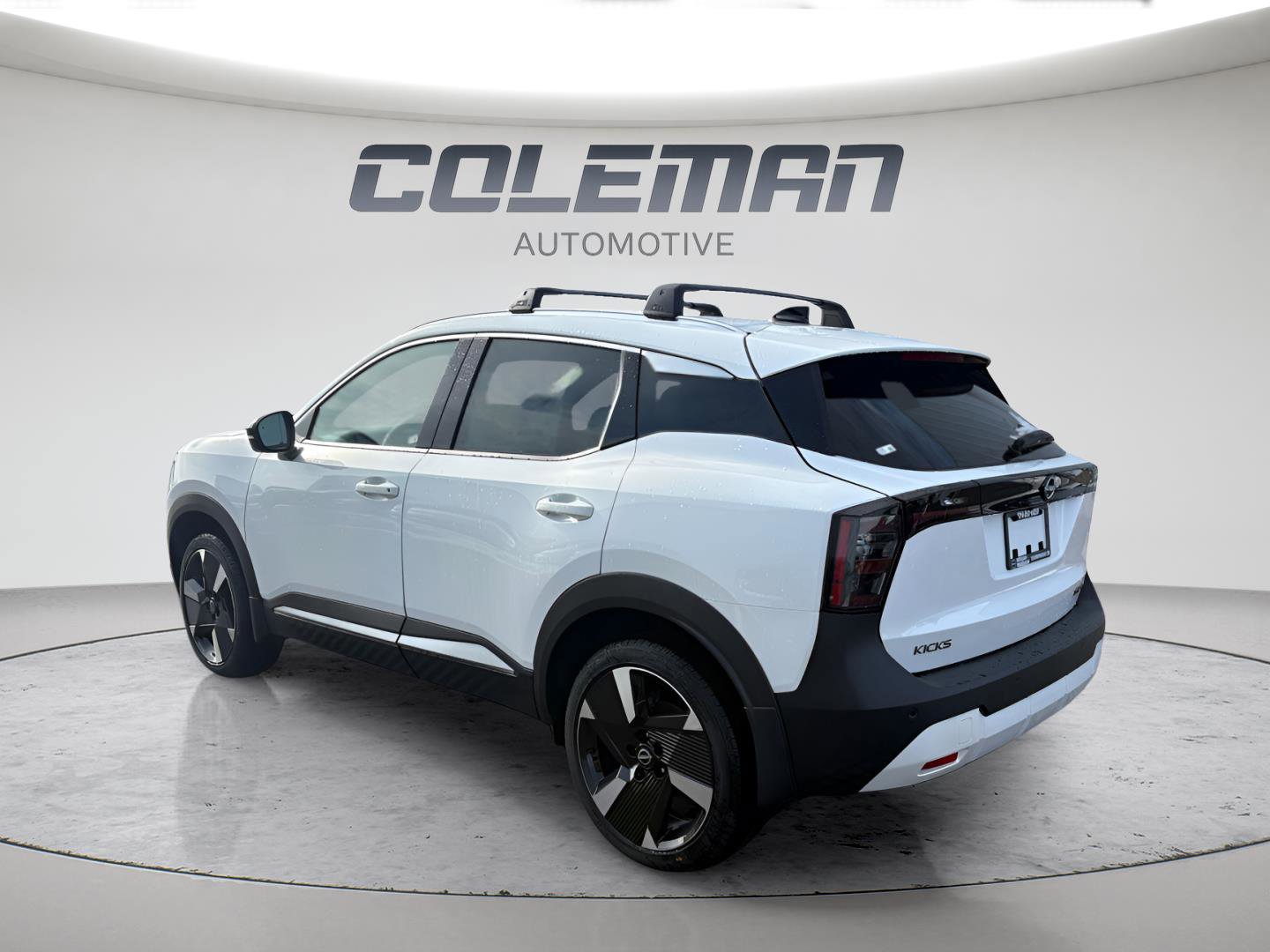 New 2026 Nissan Kicks SR w/ Cold Weather Package image 3