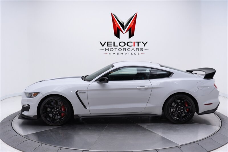 Used 2017 Ford Mustang Shelby GT350R w/ GT350R Equipment Group 920A RWD image 17