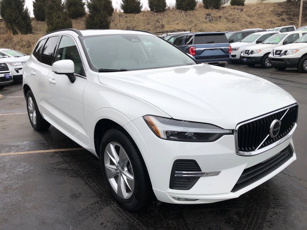 Used 2022 Volvo XC60 B5 Momentum AWD/4WD image 7