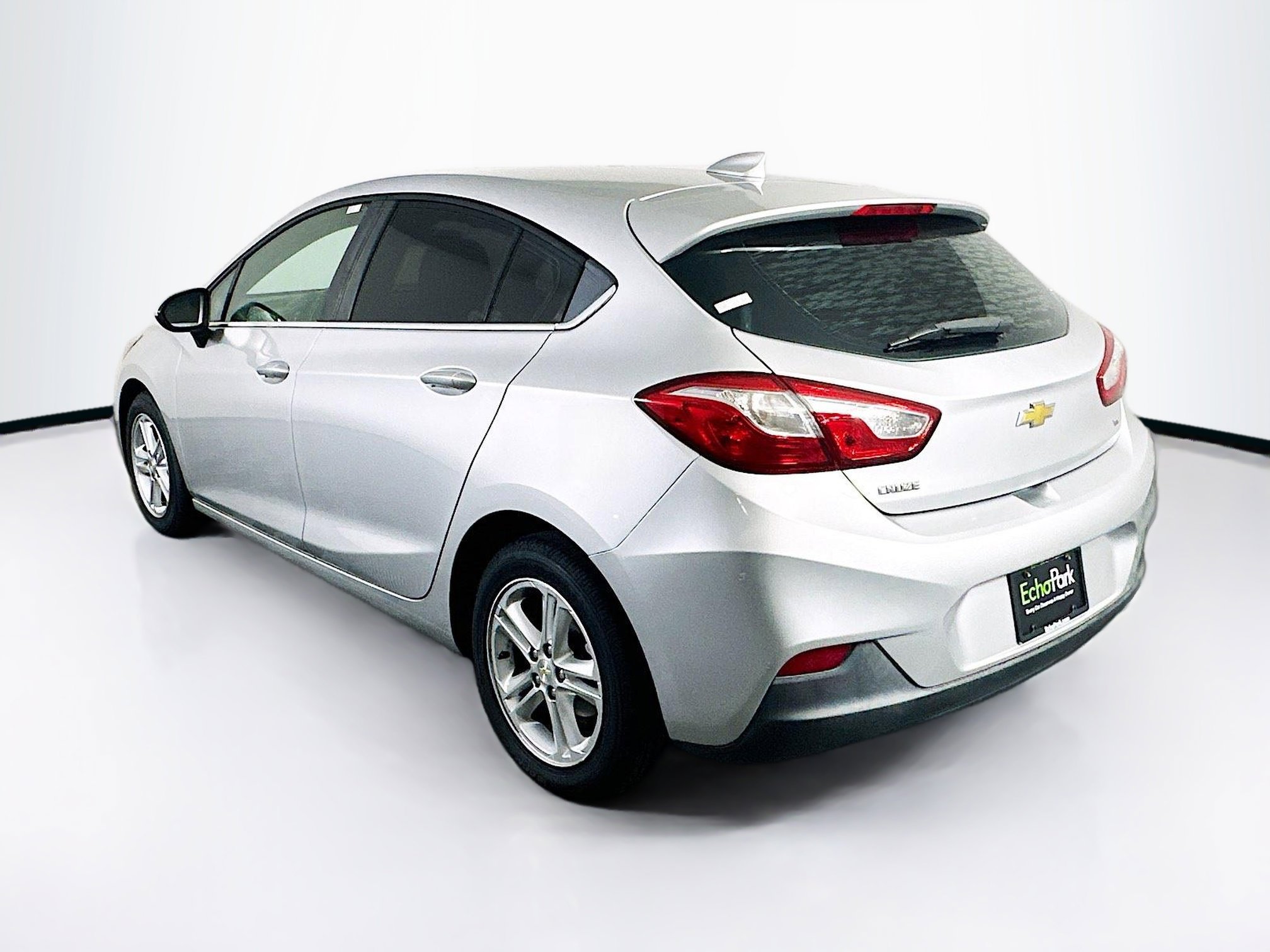 Used 2017 Chevrolet Cruze LT FWD image 5