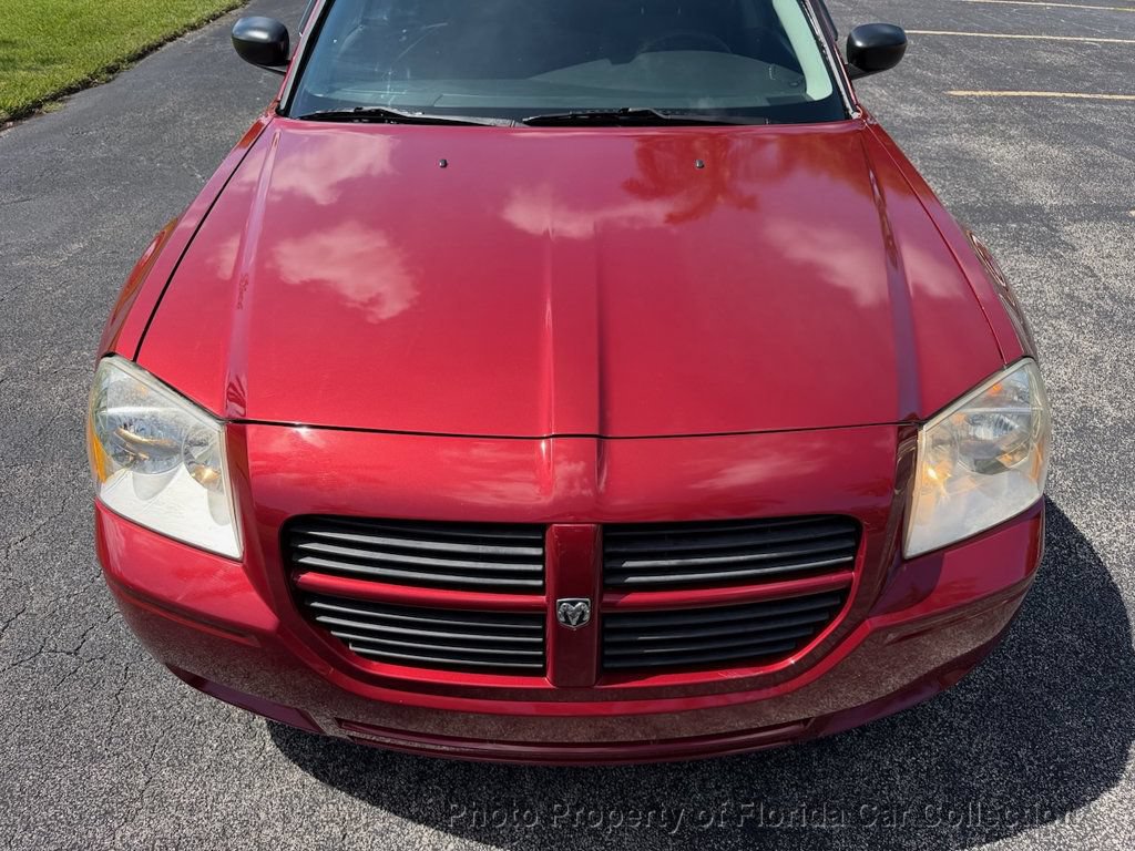 Used 2005 Dodge Magnum SE RWD image 15