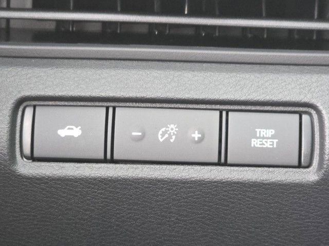 New 2025 Nissan Altima 2.5 SR image 13