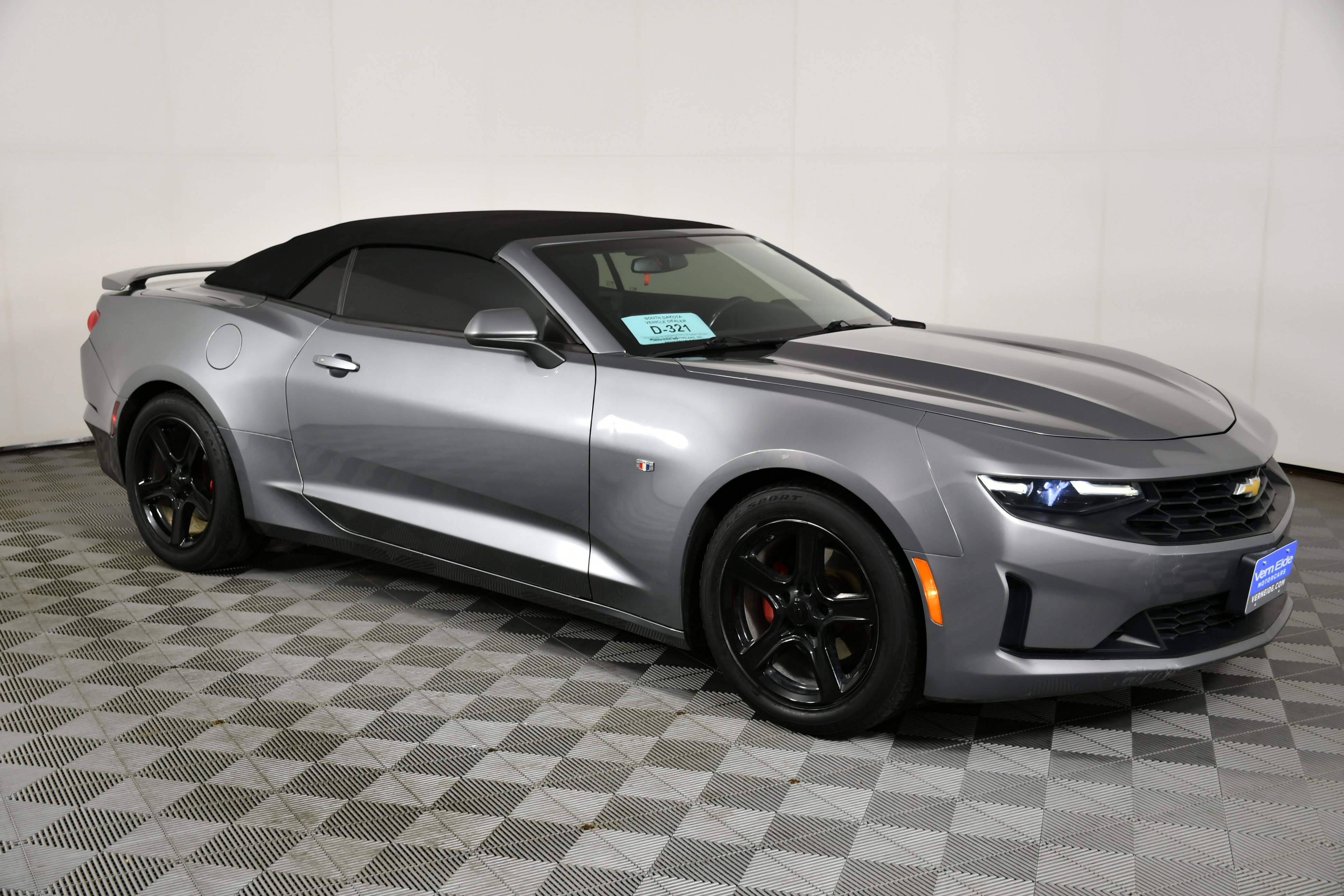 Used 2020 Chevrolet Camaro LT image 11