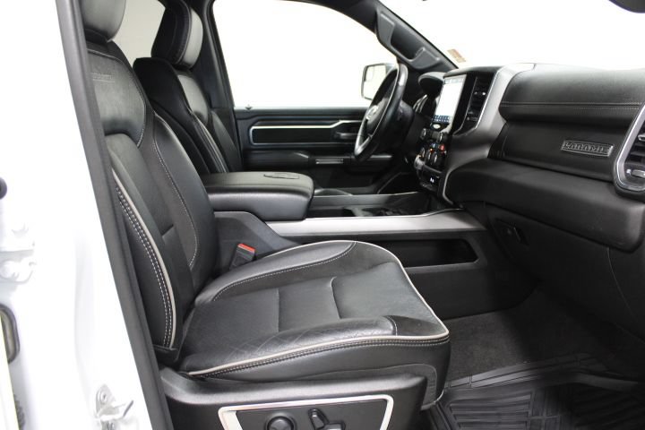 Used 2024 RAM 1500 Laramie AWD/4WD image 25