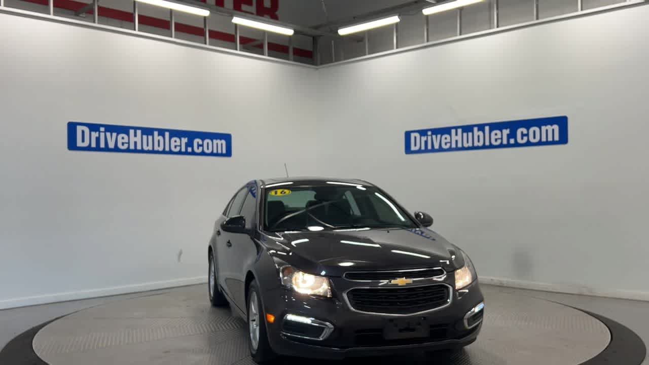 Used 2016 Chevrolet Cruze LT w/ Sun And Sound Package FWD image 5