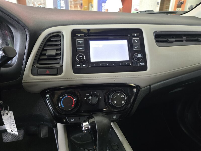 Used 2016 Honda HR-V LX image 15