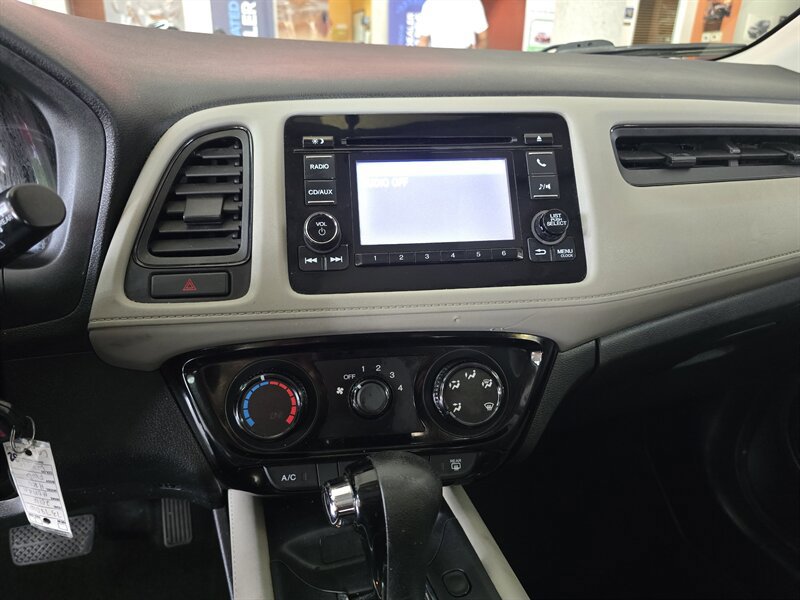 Used 2016 Honda HR-V LX image 15