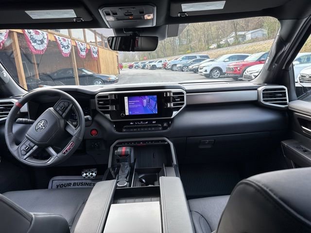 Used 2025 Toyota Sequoia Platinum image 15