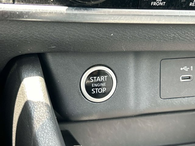 Used 2022 Nissan Rogue SV AWD/4WD image 32