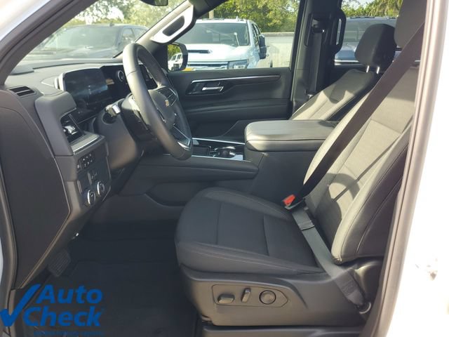 Used 2025 Chevrolet Suburban LS RWD image 17
