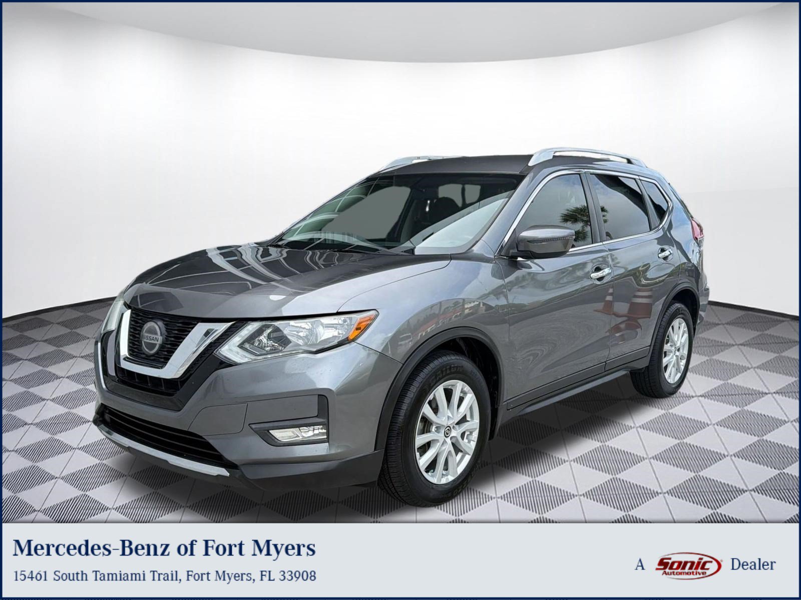 Used 2018 Nissan Rogue SV FWD image 1