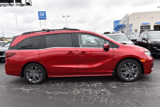 New 2026 Honda Odyssey Touring image 5