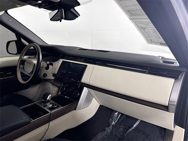 Certified 2023 Land Rover Range Rover Long Wheelbase Autobiography image 31