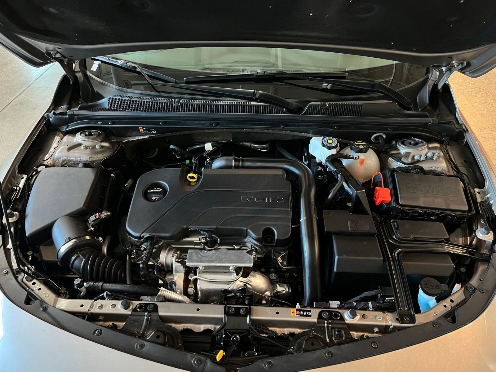 Used 2024 Chevrolet Malibu LT image 32