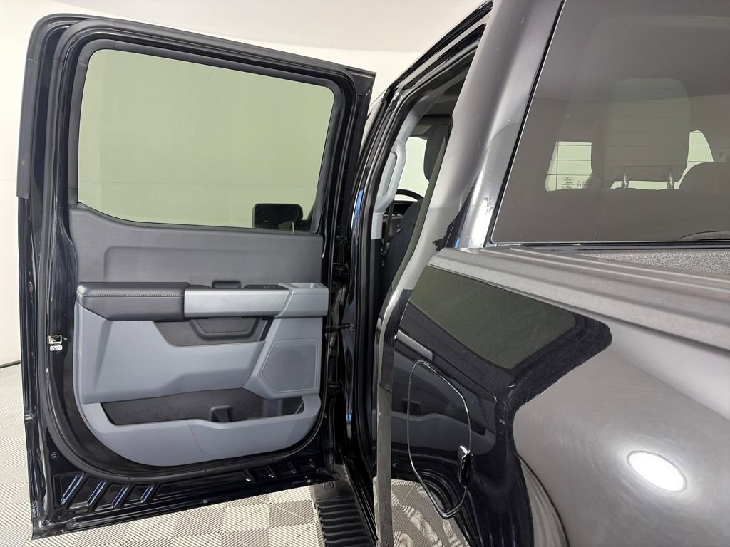 Used 2022 Ford F150 XLT w/ Trailer Tow Package AWD/4WD image 12