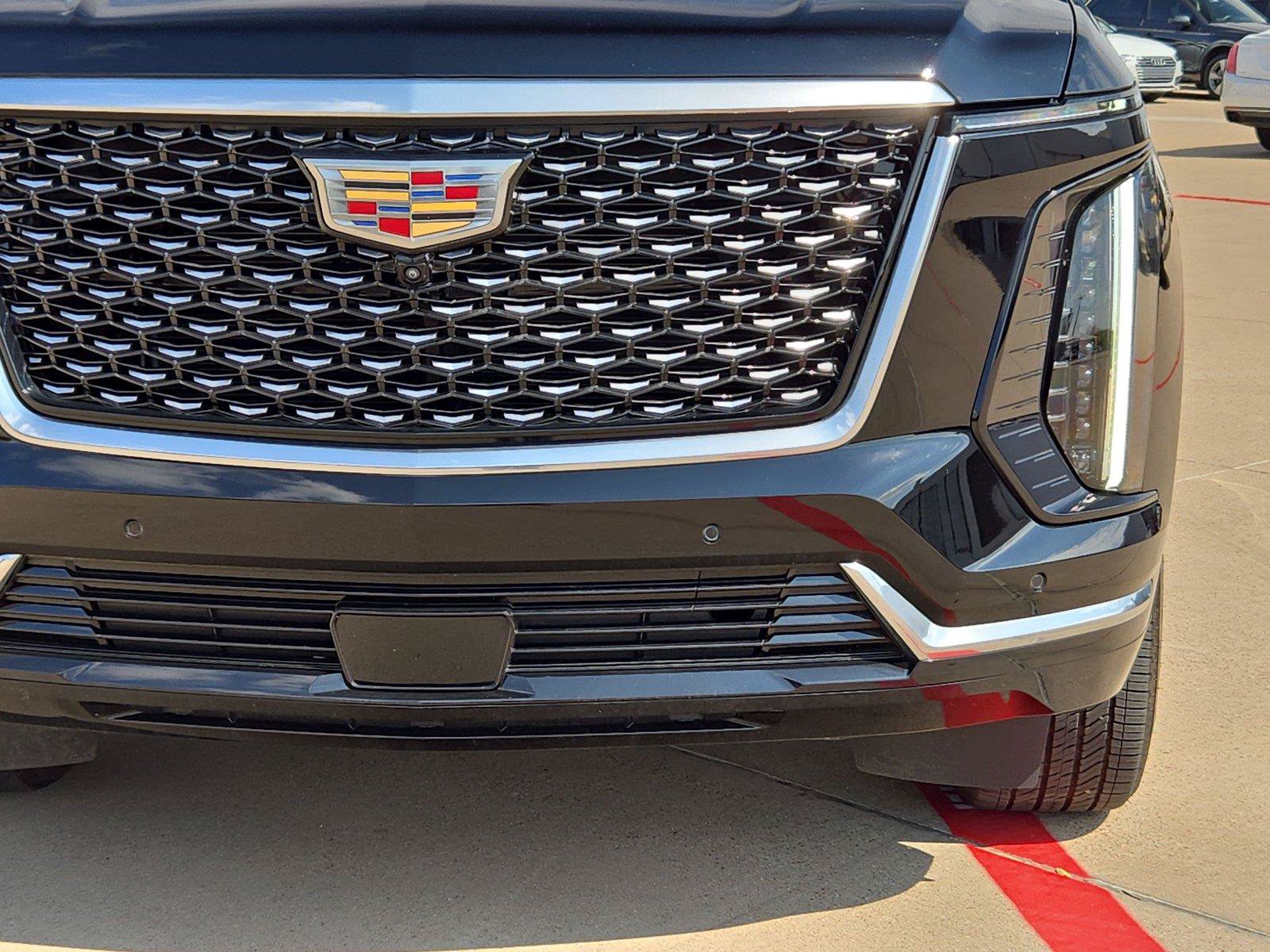 Certified 2025 Cadillac Escalade Luxury RWD image 6