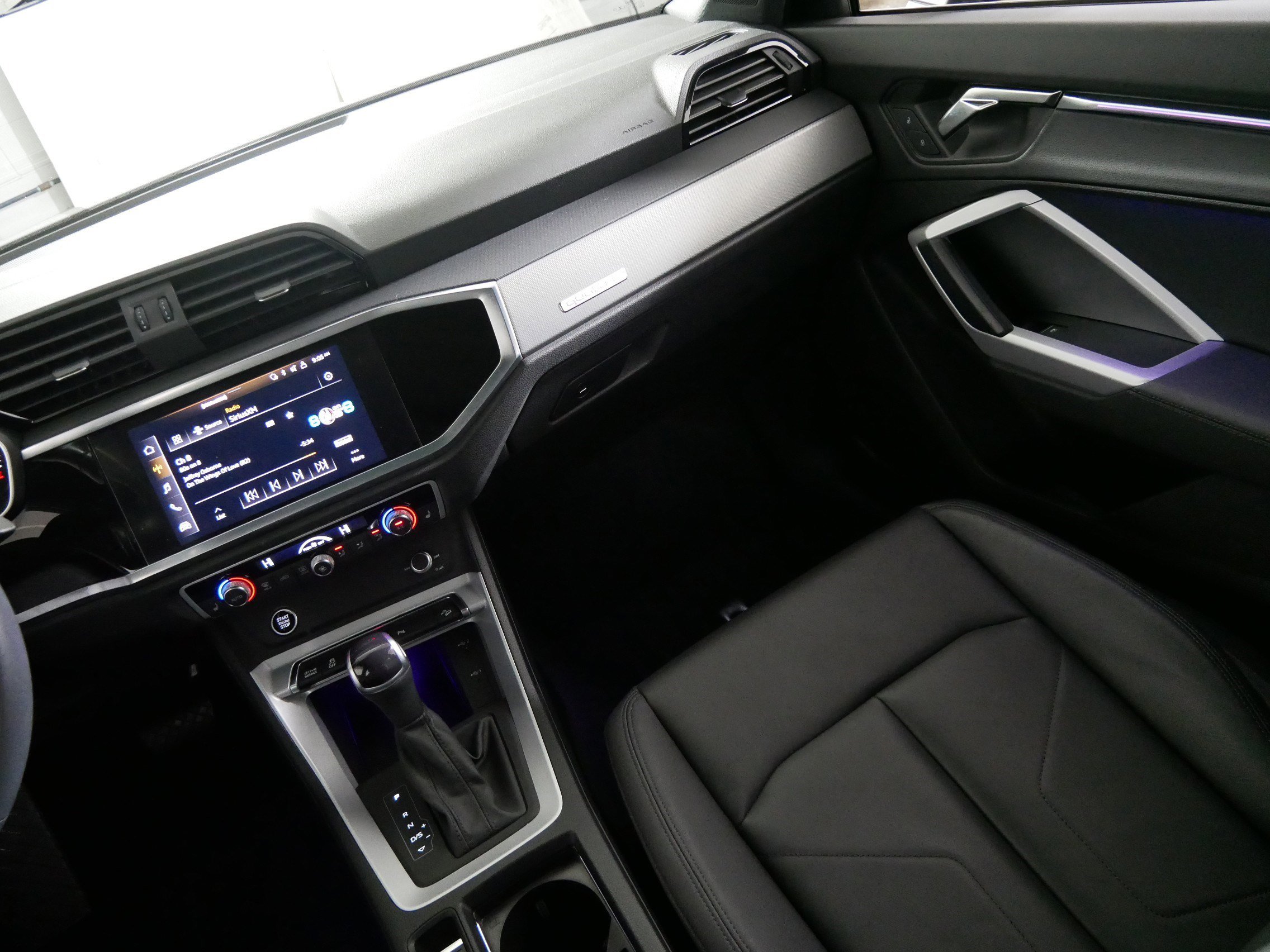 Used 2022 Audi Q3 2.0T Premium Plus w/ Premium Plus Package image 11