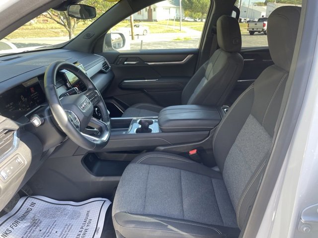 Used 2025 GMC Acadia Elevation image 15