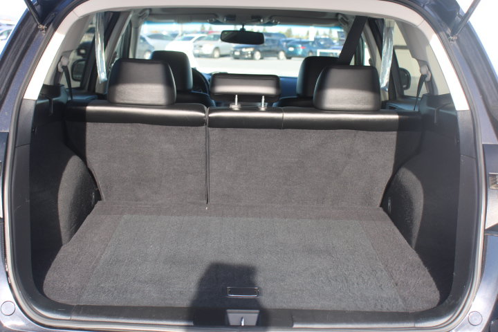 Used 2012 Subaru Outback 3.6R Limited w/ Moonroof Pkg AWD/4WD image 16