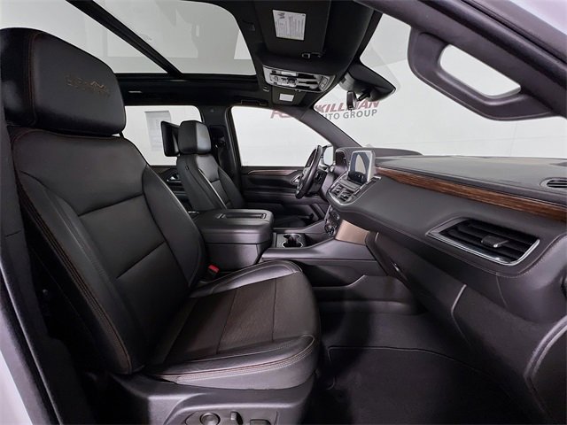 Used 2023 Chevrolet Suburban High Country w/ Advanced Technology Package image 43