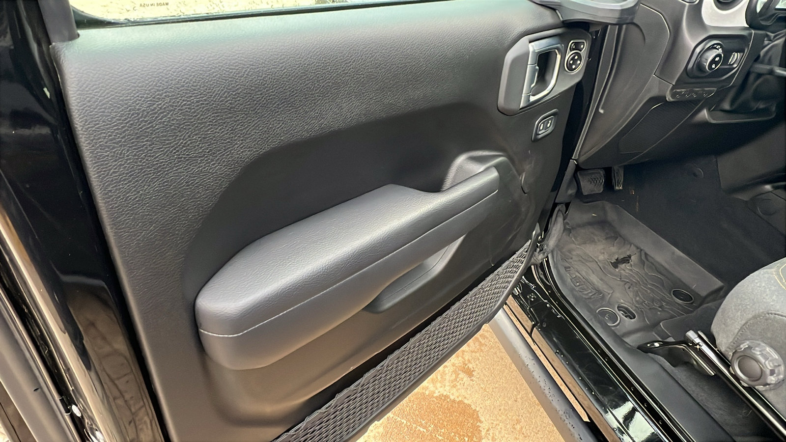 Used 2024 Jeep Gladiator Sport image 14