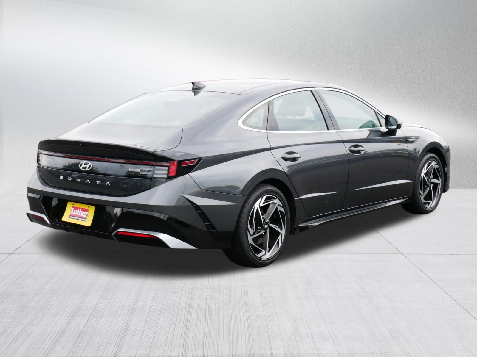 Used 2024 Hyundai Sonata SEL w/ Convenience Package FWD image 7