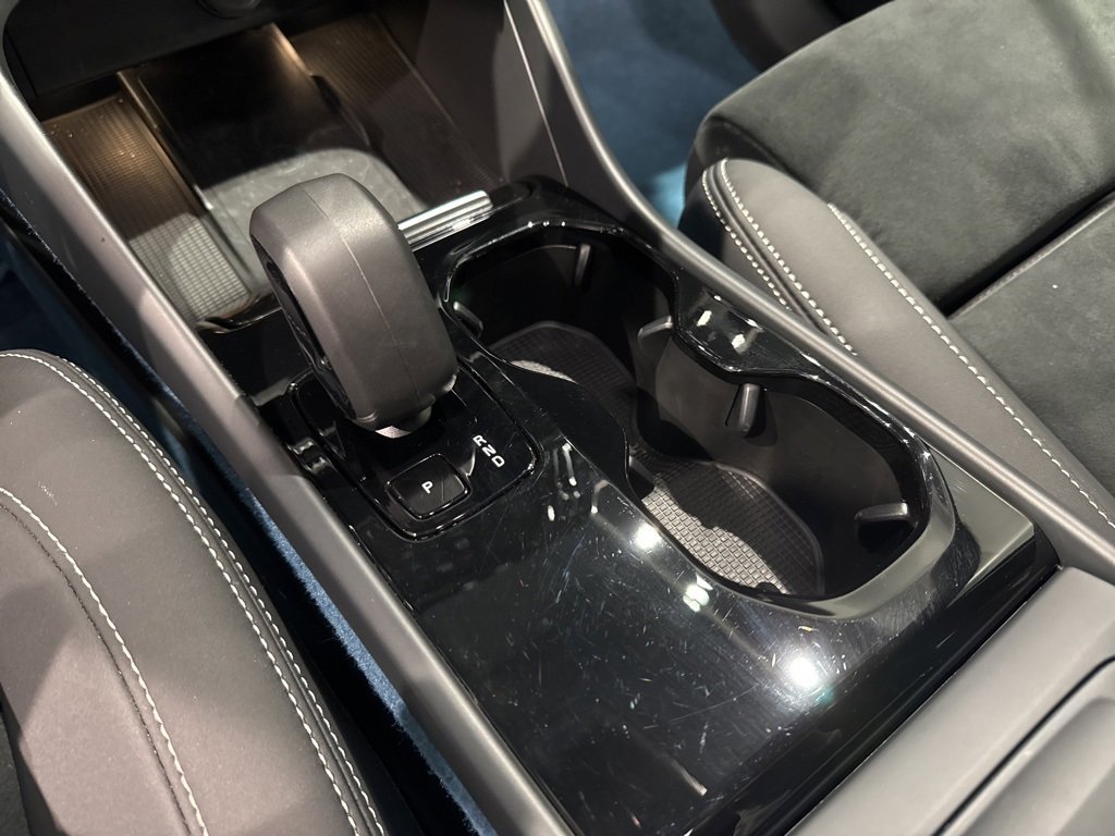 Used 2024 Volvo XC40 Recharge Plus w/ Protection Package Premier image 18