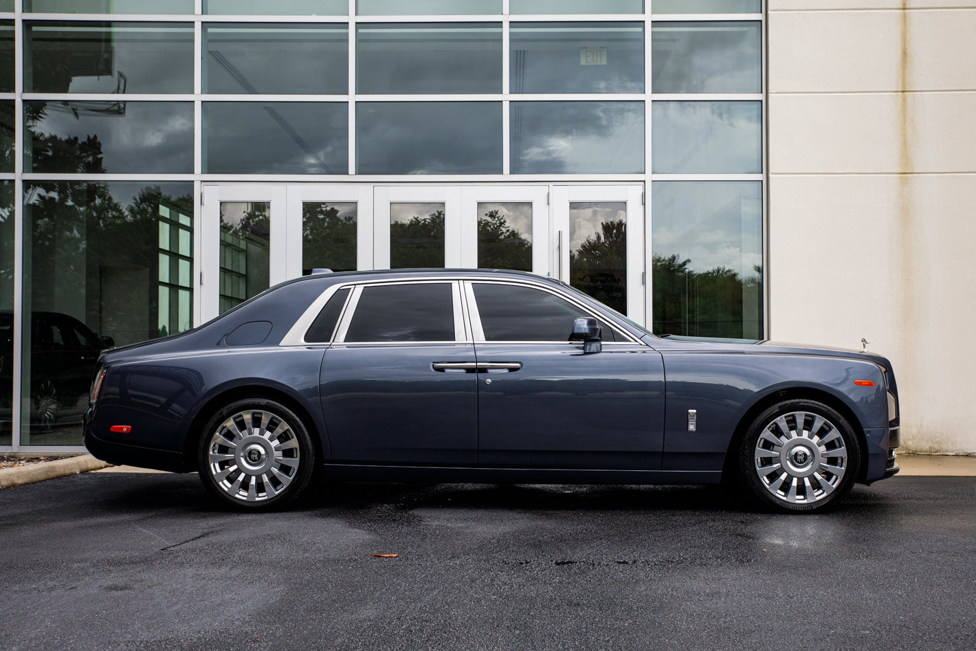 Certified 2020 Rolls-Royce Phantom Sedan RWD image 15