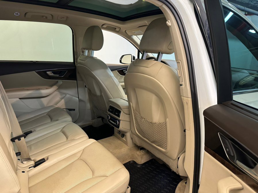 Used 2018 Audi Q7 3.0T Prestige w/ Prestige Package image 28