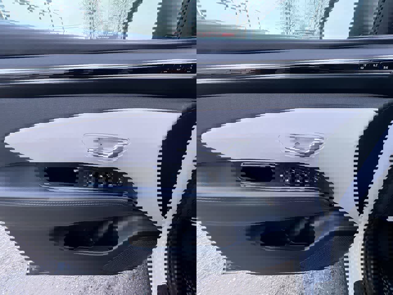 Used 2022 Hyundai Tucson Limited w/ Cargo Package AWD/4WD image 13