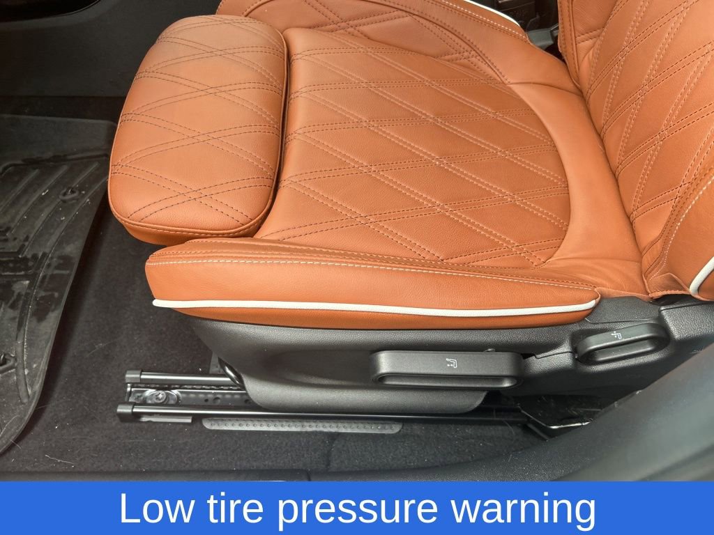 Used 2024 MINI Cooper Clubman S w/ Signature Upholstery Package image 8