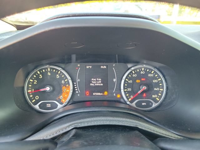 Used 2017 Jeep Renegade Sport w/ Power & Air Group FWD image 28