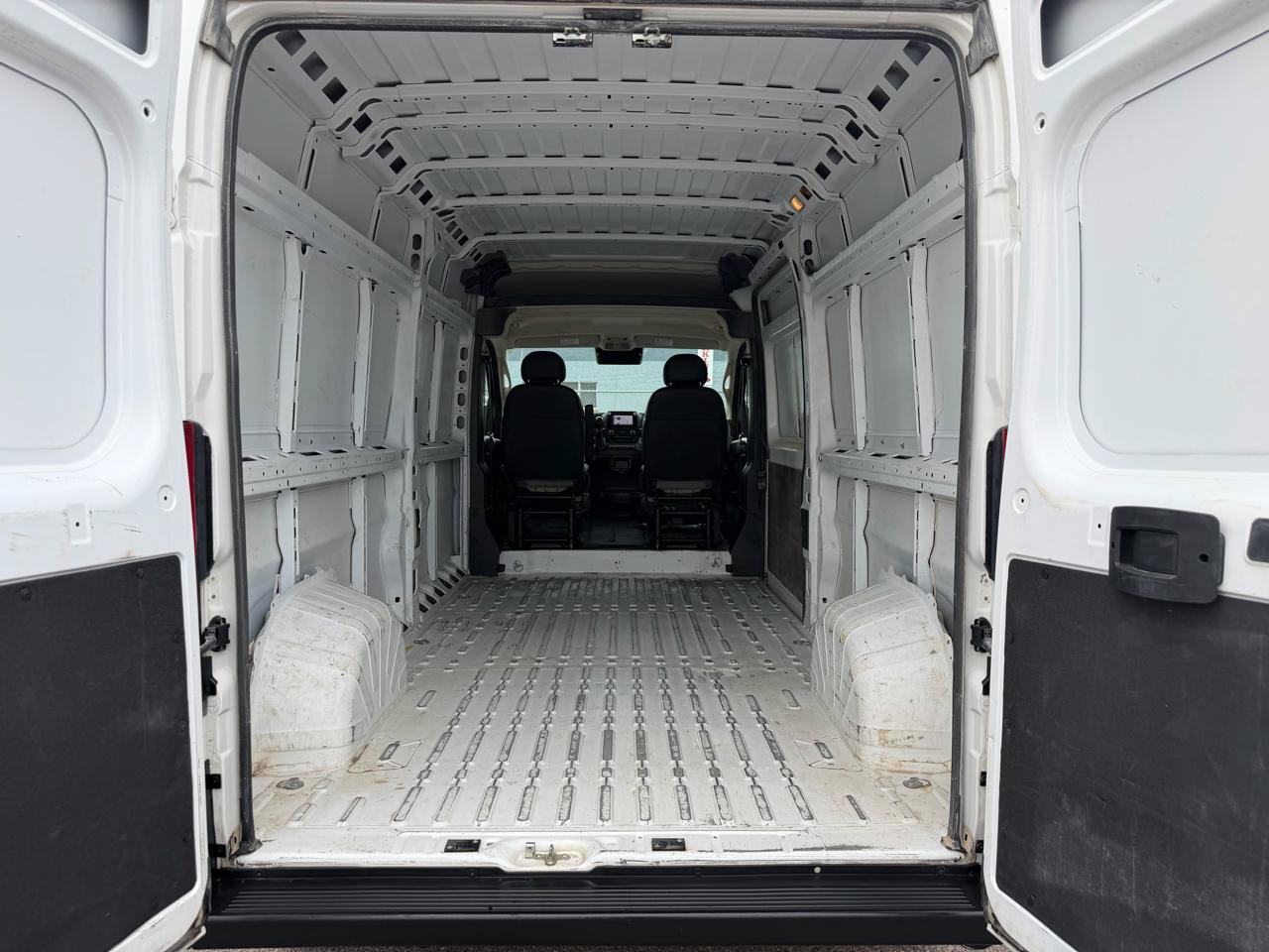 Used 2023 RAM ProMaster 2500 FWD image 26