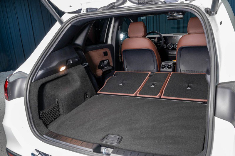 New 2025 Mercedes-Benz GLA 35 AMG 4MATIC image 7