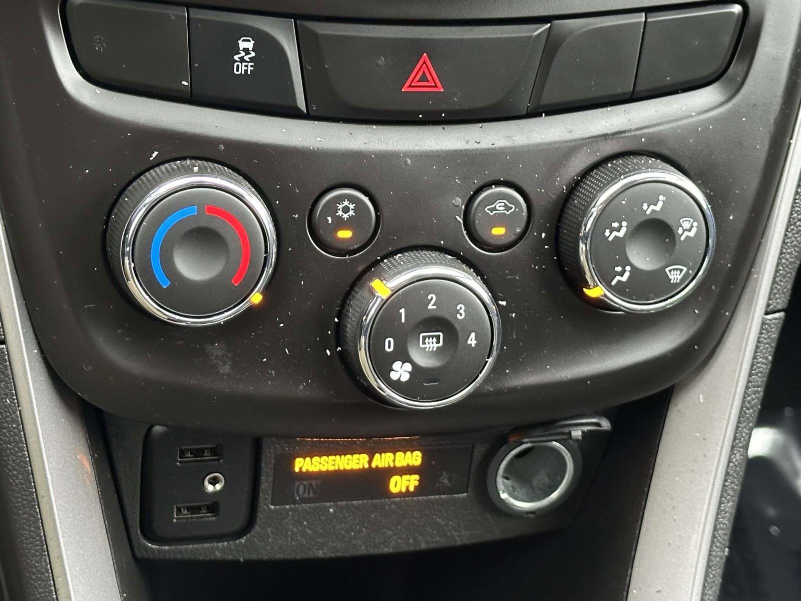 Certified 2022 Chevrolet Trax LT w/ LT Convenience Package image 12