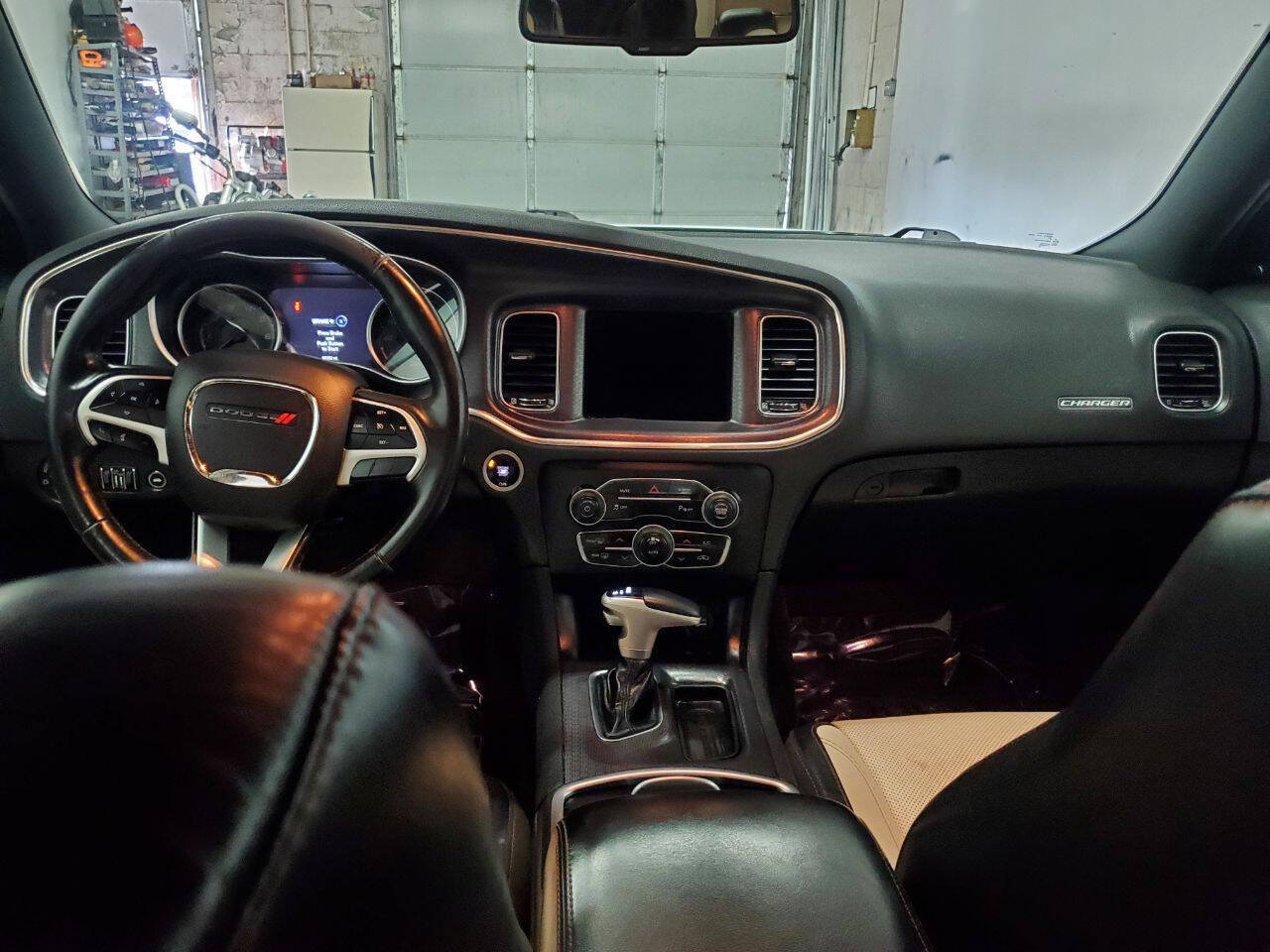 Used 2018 Dodge Charger SXT Plus w/ Quick Order Package 29J RWD image 11