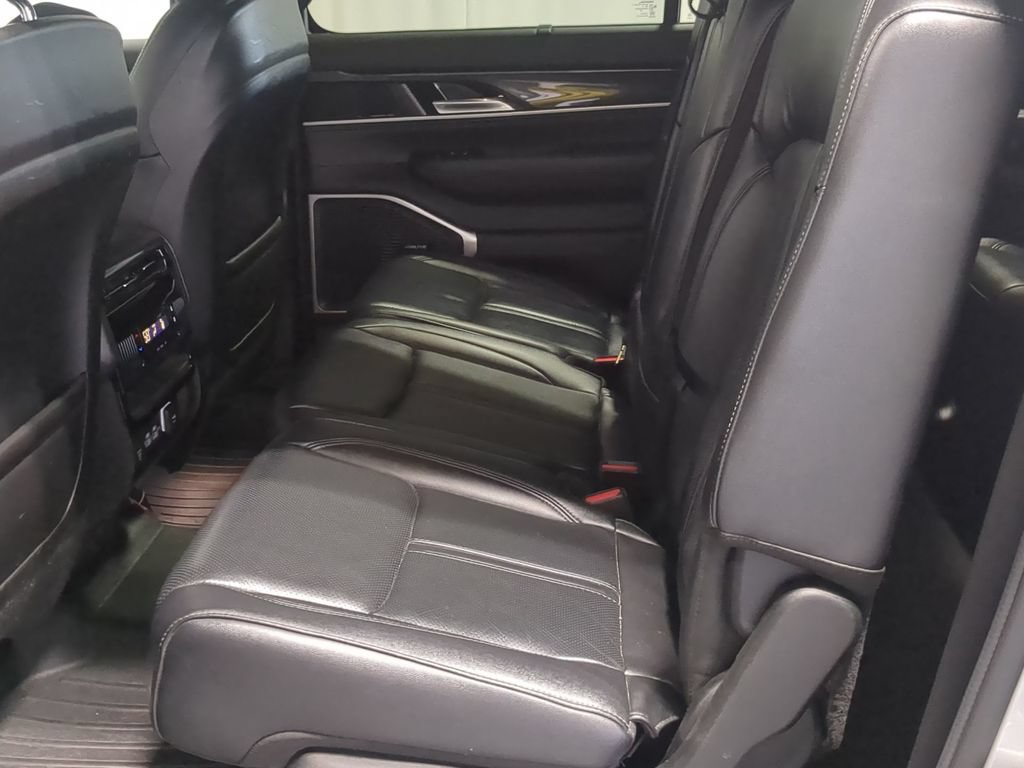Used 2022 Jeep Wagoneer Series I w/ Convenience Group I AWD/4WD image 23