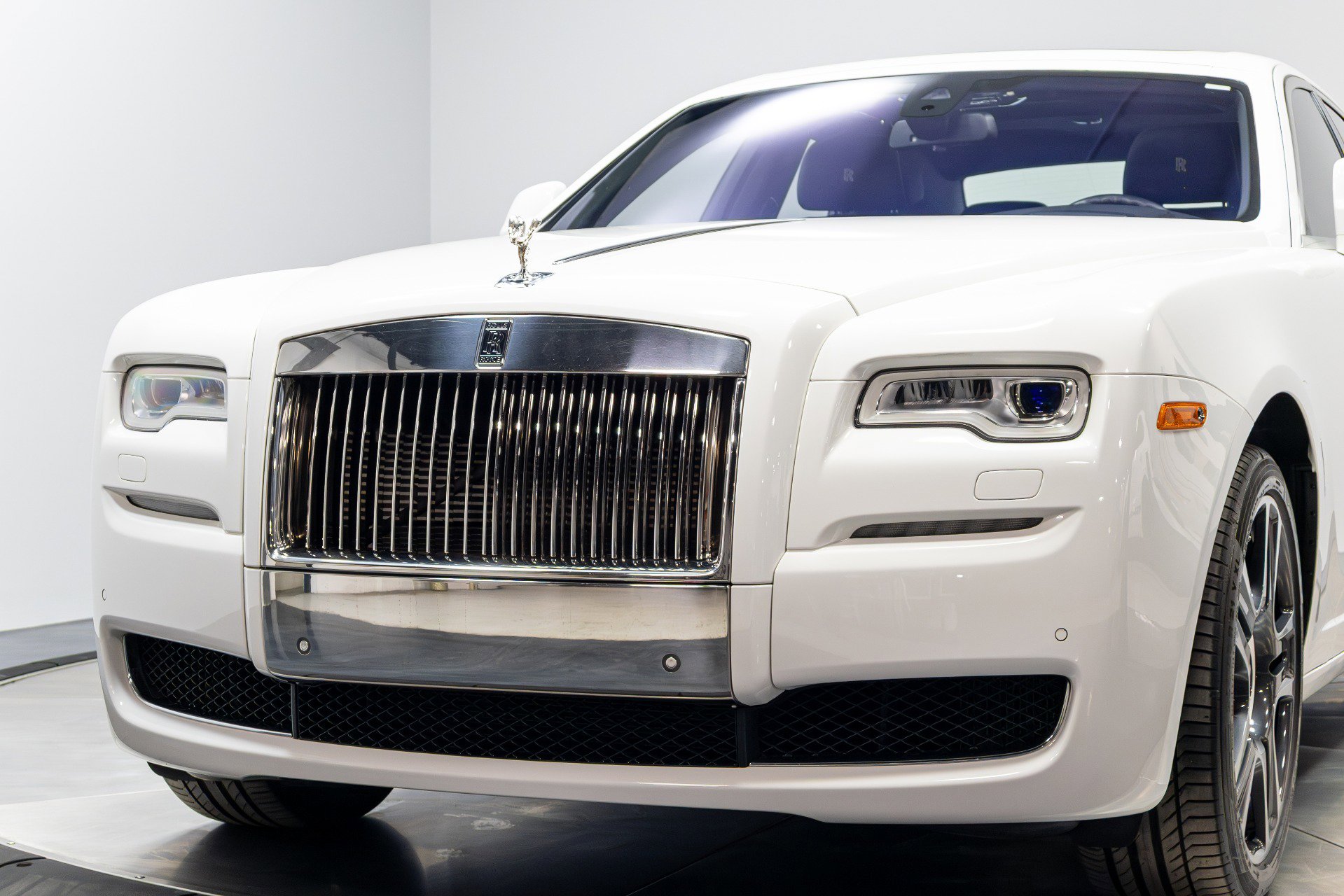Used 2016 Rolls-Royce Ghost image 95