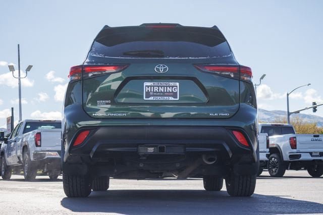 Used 2024 Toyota Highlander XLE AWD/4WD image 36