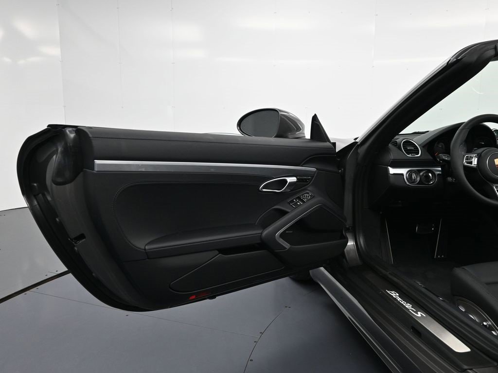 New 2025 Porsche 718 Boxster S image 13