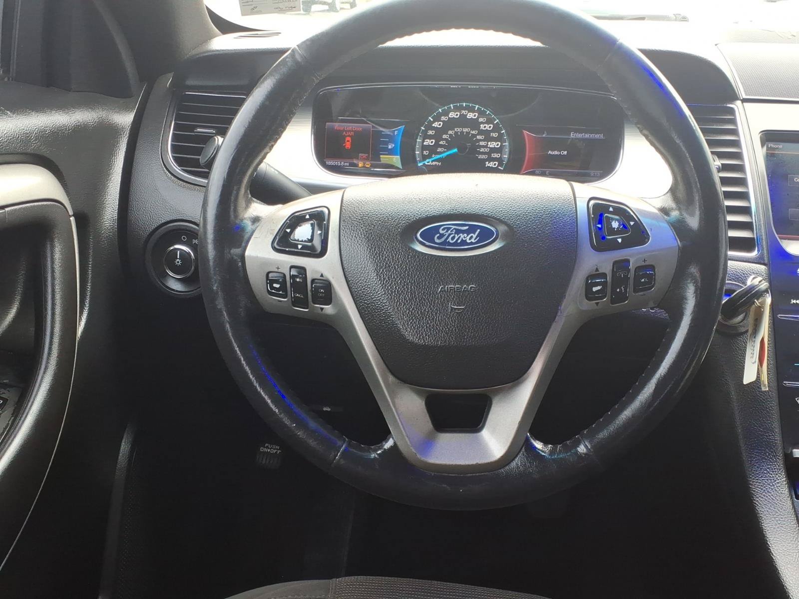 Used 2013 Ford Taurus SEL FWD image 4
